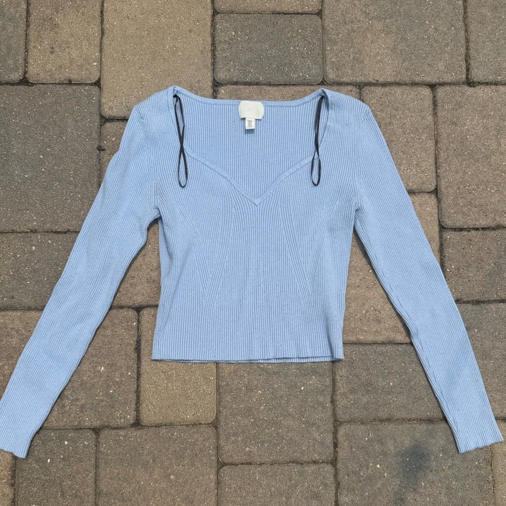 H&M Light Blue Women’s Short Rib-Knit Jumper Size Medium